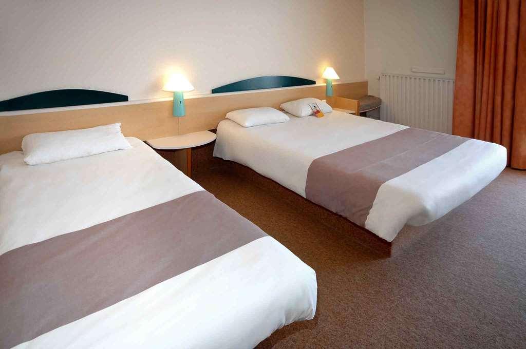 Hotel Ibis Centre Millau Habitación foto